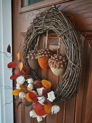 Array of Acorns Wreath