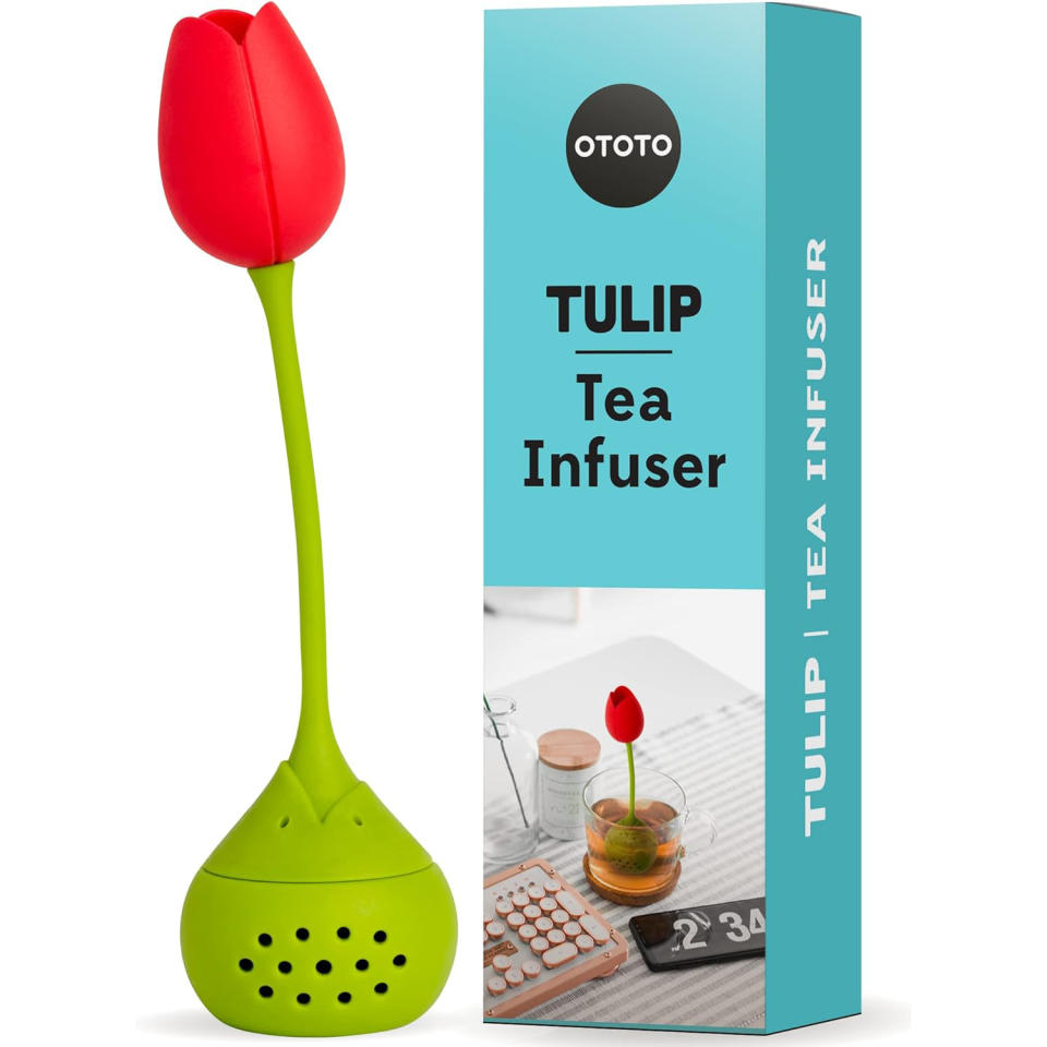 Ototo Tulip - Tea Infuser Green/Red 16.0x4.5x4.5 centimetres. (Photo: Amazon SG)