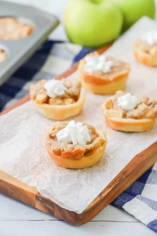 <p>The Diary of a Real Housewife</p><p>Filled with sweet apple pie filling and topped with a brown sugar crumble, this is the best mini dutch apple pie!</p><p><strong>Get the recipe: <a href="https://www.thediaryofarealhousewife.com/mini-dutch-apple-pie-recipe/" rel="nofollow noopener" target="_blank" data-ylk="slk:Mini Dutch Apple Pie;elm:context_link;itc:0;sec:content-canvas" class="link rapid-noclick-resp">Mini Dutch Apple Pie</a></strong></p>