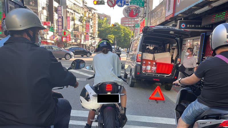 台灣道路充斥交通亂象。（圖／記者蕭宥宸攝影）