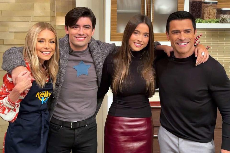 <p>Kelly Ripa/Instagram</p> Kelly Ripa and Mark Consuelos with family