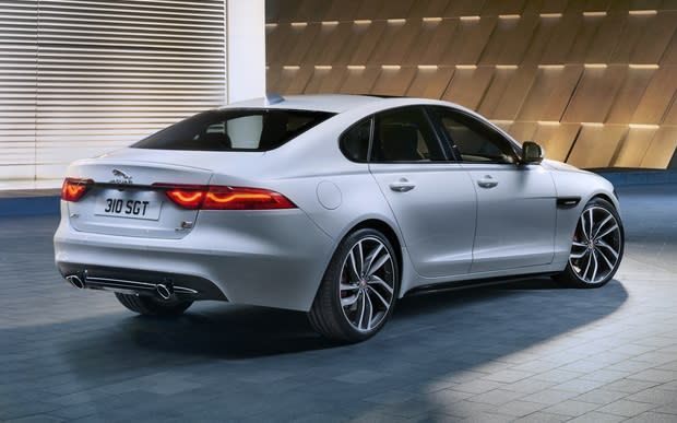 2017 Jaguar XF S rear quarter right photo