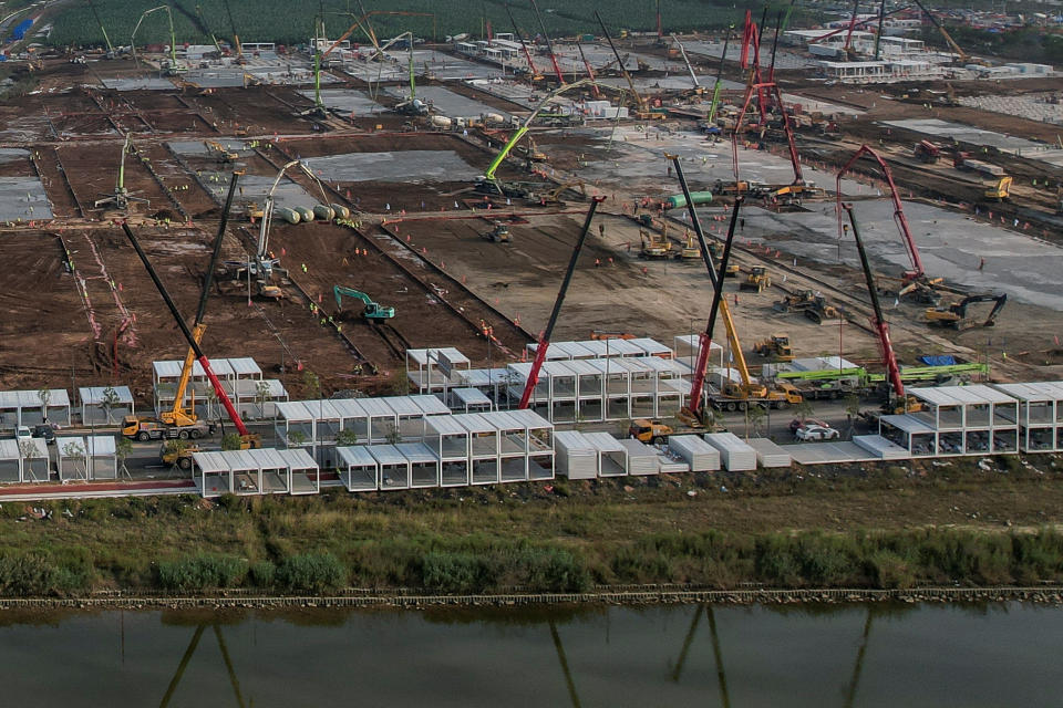 An aerial view shows a makeshift hospital and quarantine facility under construction following the coronavirus disease (COVID-19) outbreak in Guangzhou, Guangdong province, China November 17, 2022. cnsphoto via REUTERS   ATTENTION EDITORS - THIS IMAGE WAS PROVIDED BY A THIRD PARTY. CHINA OUT. NO COMMERCIAL OR EDITORIAL SALES IN CHINA