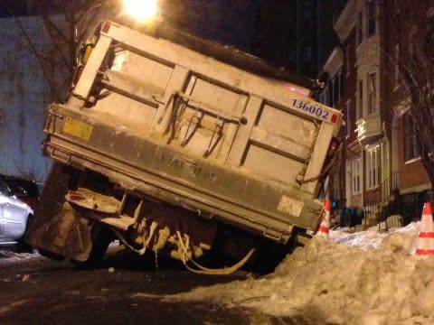 philadelphia pothole salt truck