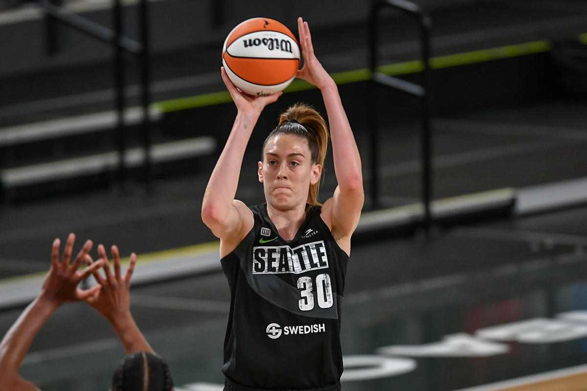 2022 WNBA free agency Top players, teams that need to make moves, how