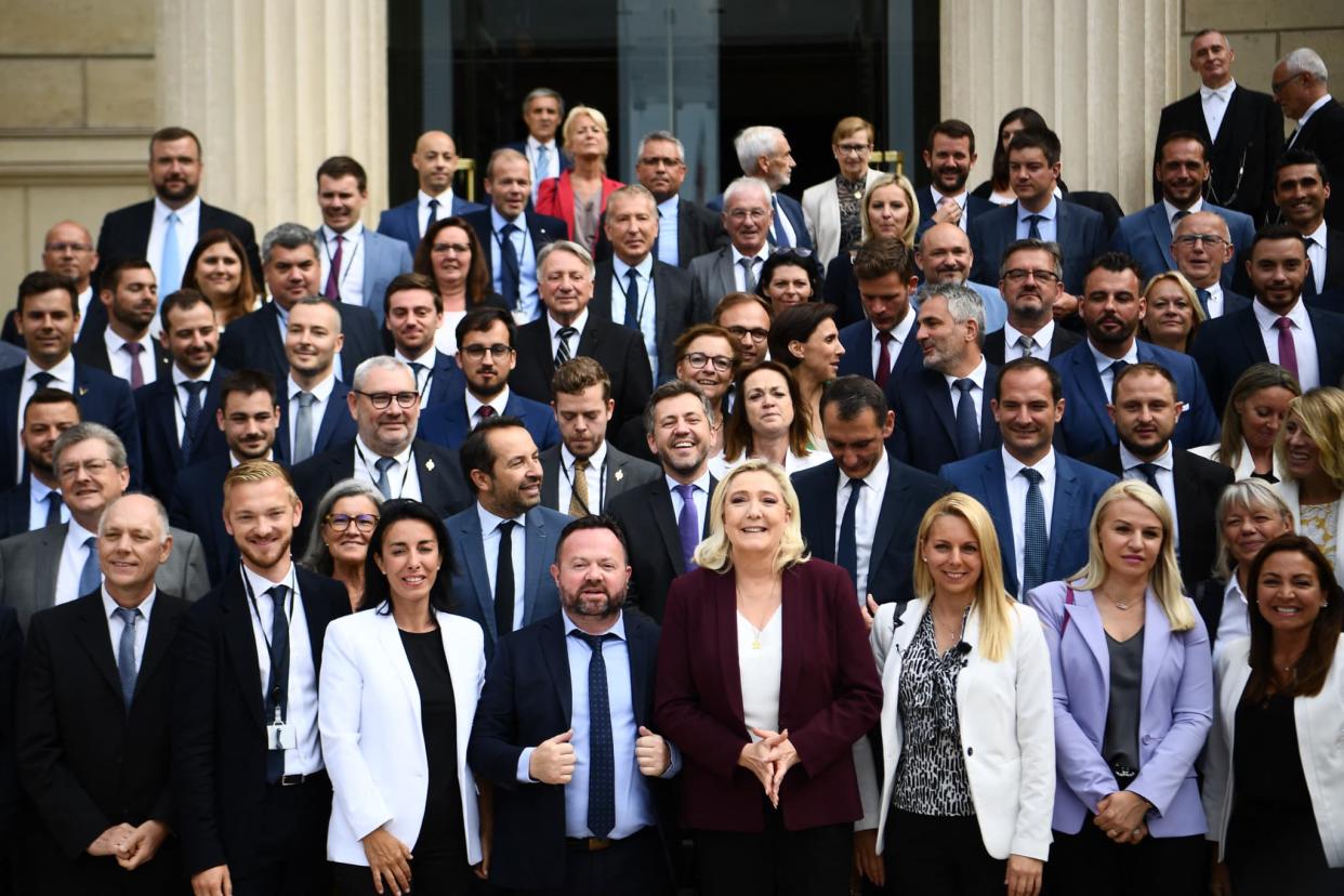 Les députés RN posent pour leur photo à l'Assemblée nationale, le 22 juin 2022.  - Christophe ARCHAMBAULT / AFP