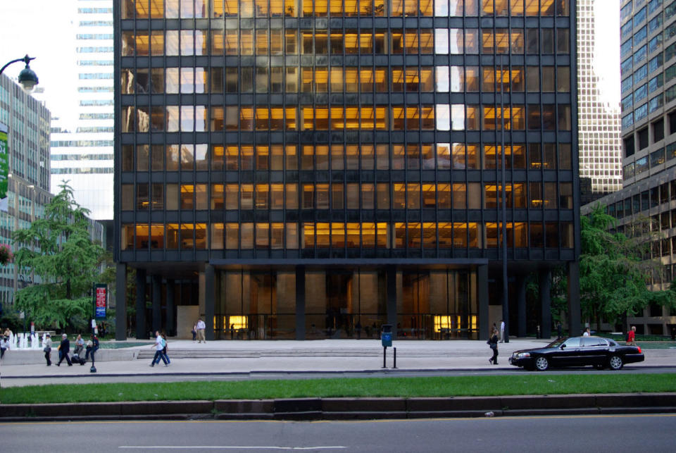Seagram Building, New York Ludwig - Mies van der Rohe
