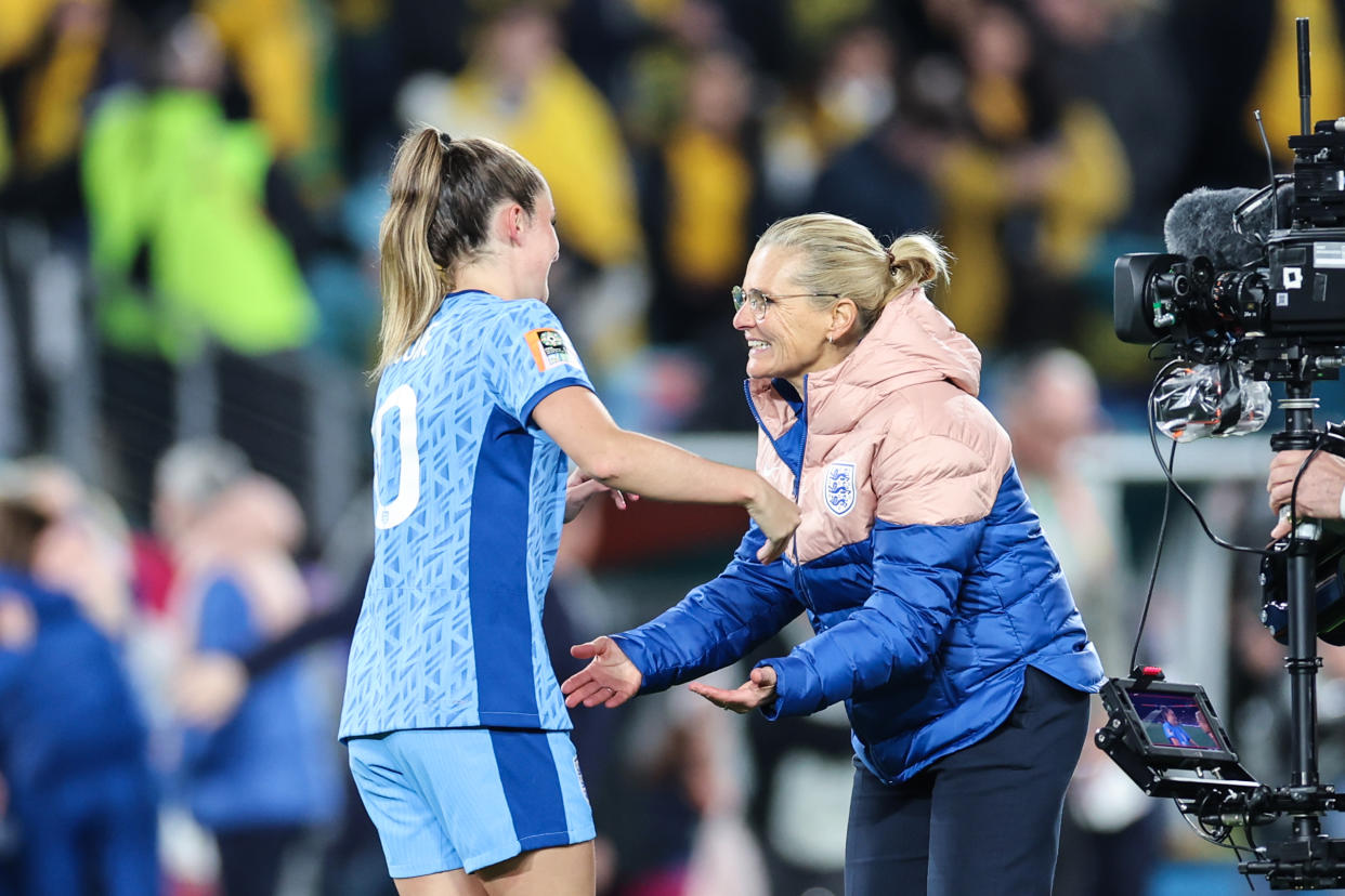 Sarina Wiegman festeja el boleto a la Final de Inglaterra; será su segundo partido de este tipo en apenas cuatro años. (Norvik Alaverdian/NurPhoto via Getty Images)