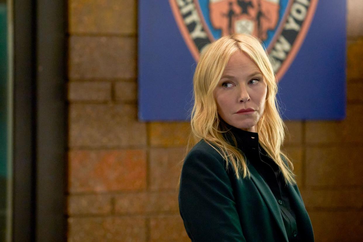 kelli giddish as detective amanda rollins, law order special victims unit