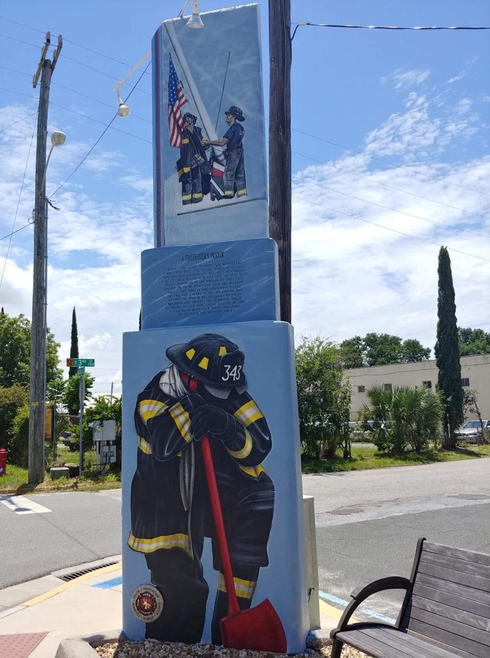 Great Fire of Chicago police memorial in downtown Leesburg.