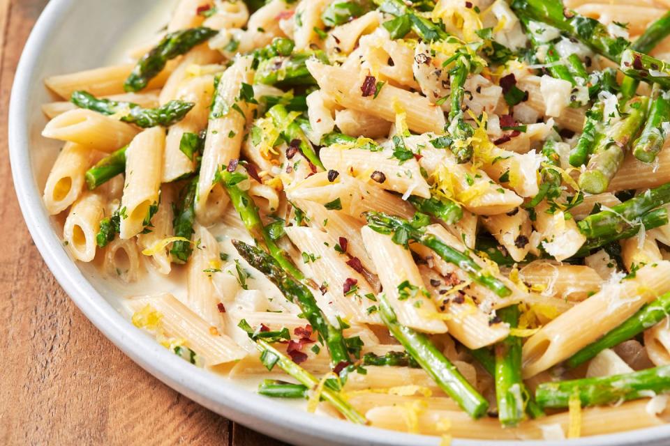 Lemony Asparagus Pasta