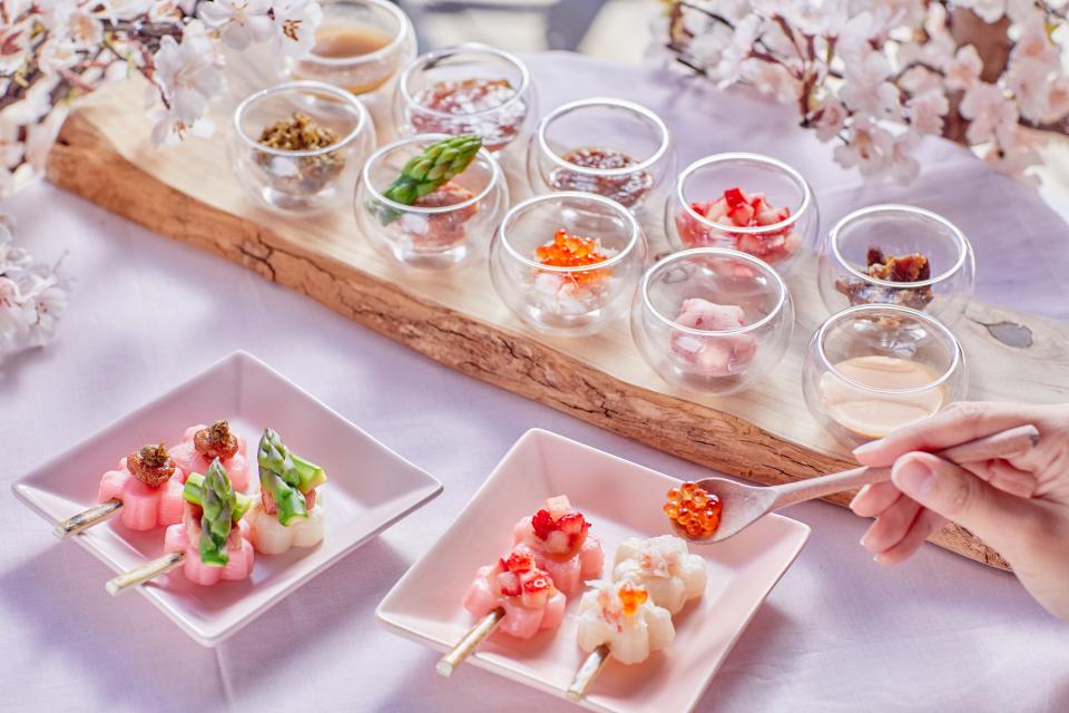 Hokkaido Tourism ｜ Hoshino TOMAMU will be changing into spring clothes on April 26th and will have a limited edition cherry blossom afternoon tea.