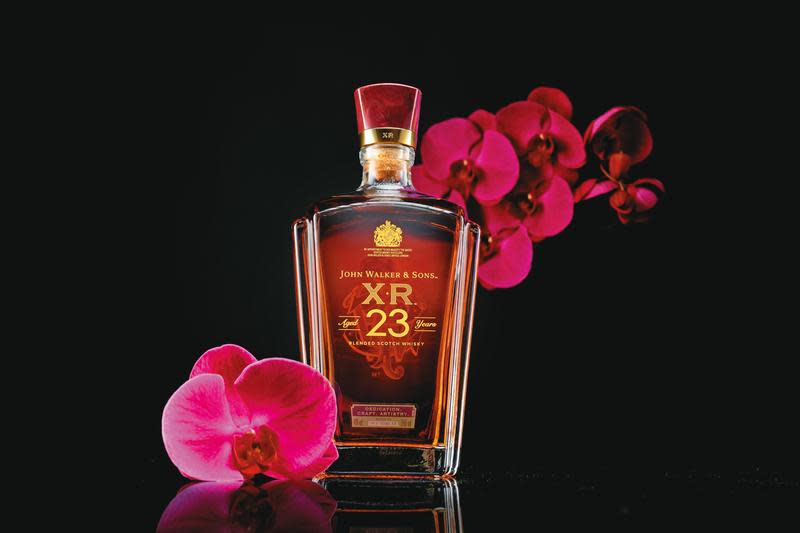 Johnnie Walker XR23隆重上市，為台灣人專屬打造的，獨創稀世蘭香23年高年分珍稀的威士忌首獻台灣，是向剛柔並濟、進退有度的造局者，獻上最高敬意。