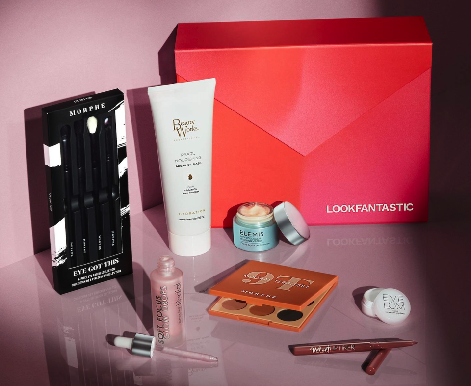 Valentinstags-Beauty-Box mit sieben Produkten (Bild: Lookfantastic)