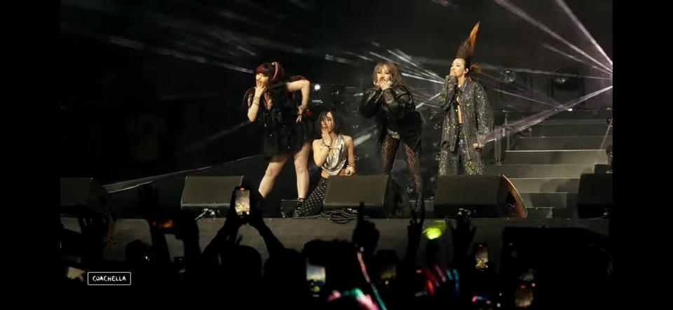 2NE1於Coachella音樂節驚喜現身。（圖／Coachella直播截圖）