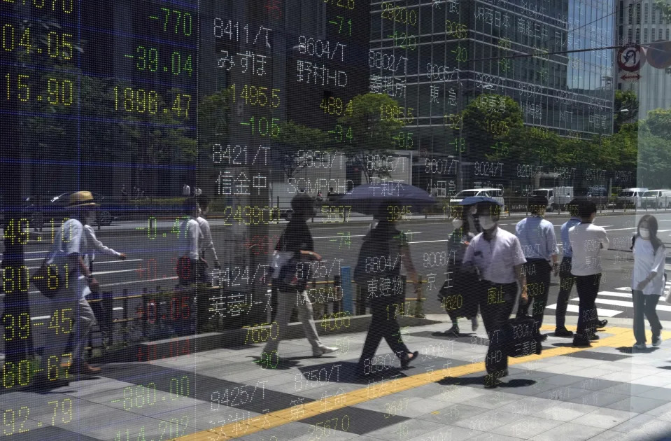 Tokyo falls nearly 3% at the open dragged down by Fed comments