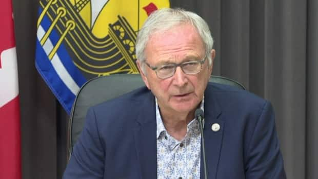 New Brunswick Premier Blaine Higgs hoped to host a meeting of the four Atlantic premiers beginning Monday. A virtual meeting will be held instead on Tuesday. (Government of New Brunswick/YouTube - image credit)