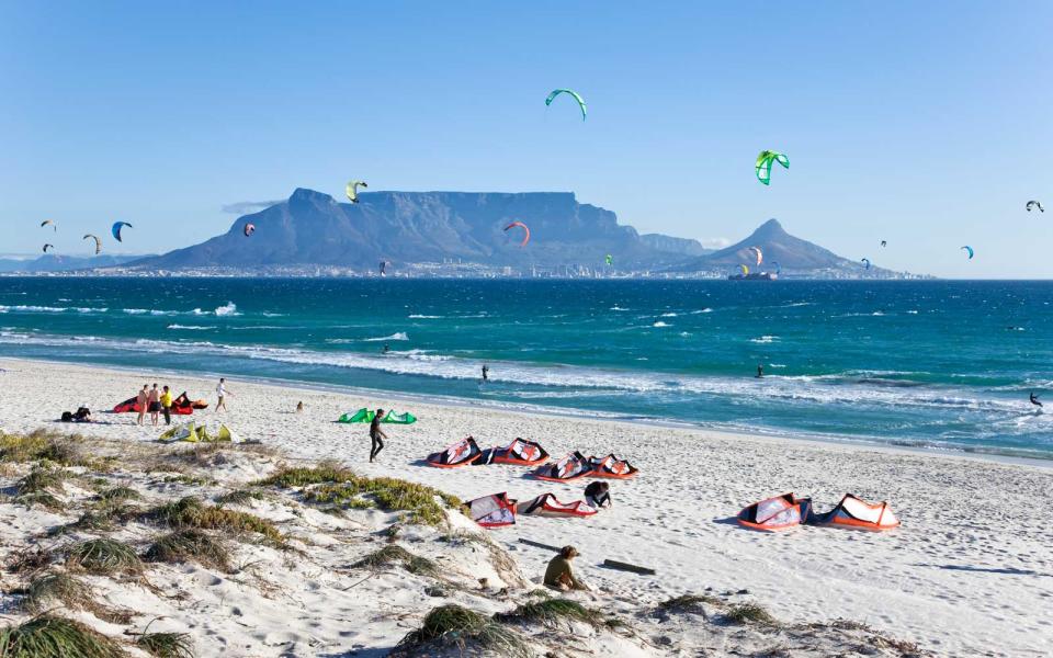 Bloubergstrand Beach