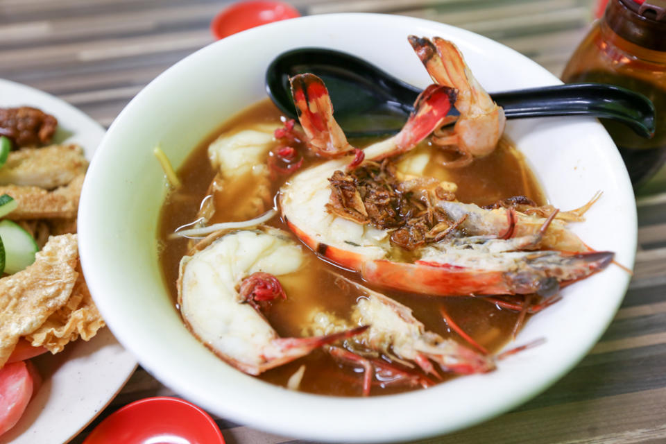 Beach Road Prawn Noodle House - soup prawn mee