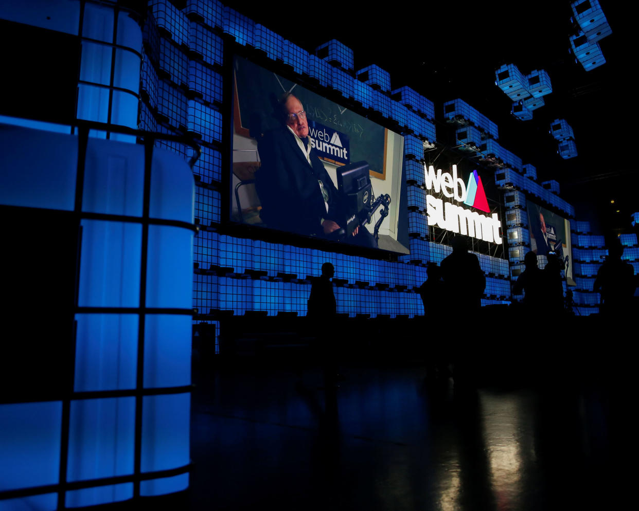 Stephen Hawking warnte auf der Lissabonner Technologie-Konferenz vor den Gefahren künstlicher Intelligenz. (Bild: Reuters)