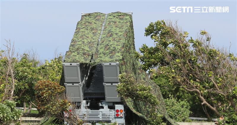 國軍飛彈車進駐墾丁國家公園。（圖／記者陳弘逸攝影）