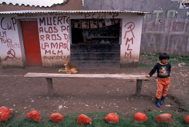 Muchas zonas rurales se convirtieron en “puka llacta” durante los años 1980