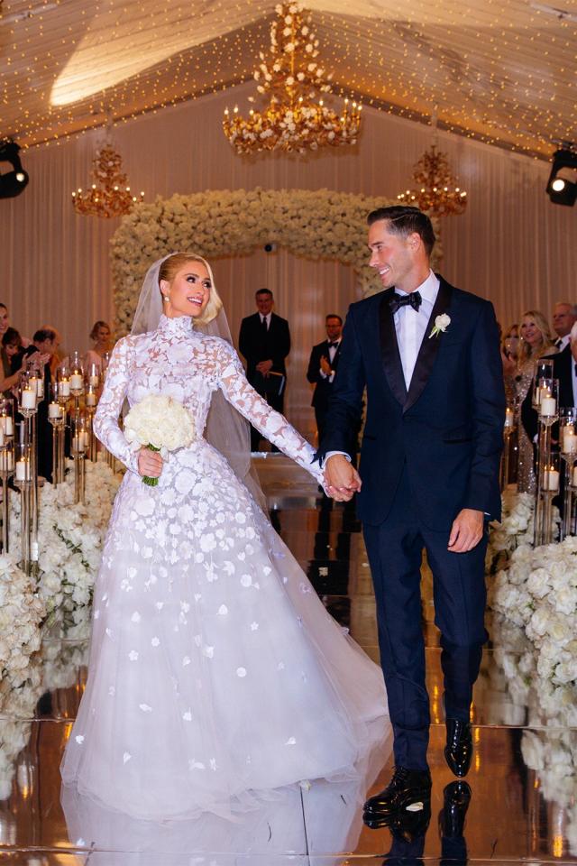 Paris Hilton marries Carter Reum