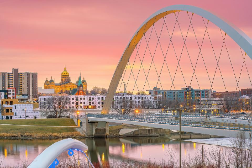 A bridge in Des Moines, Iowa at sunset.