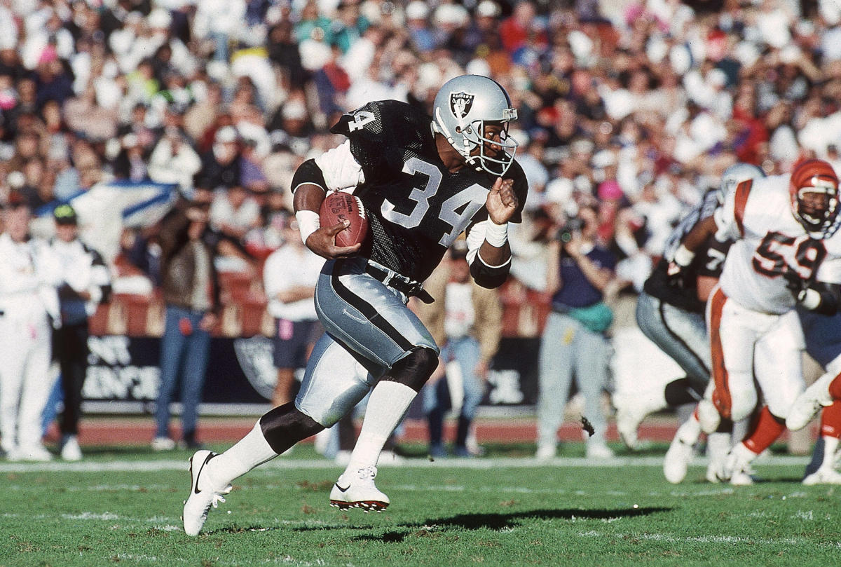 NFL Legends: Bo Jackson's game-wrecking career as a Raider