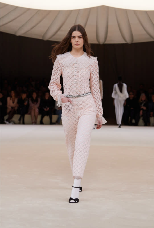 Chanel Haute Couture Celebrates Dancers in Ethereal Spring 2024 Collection