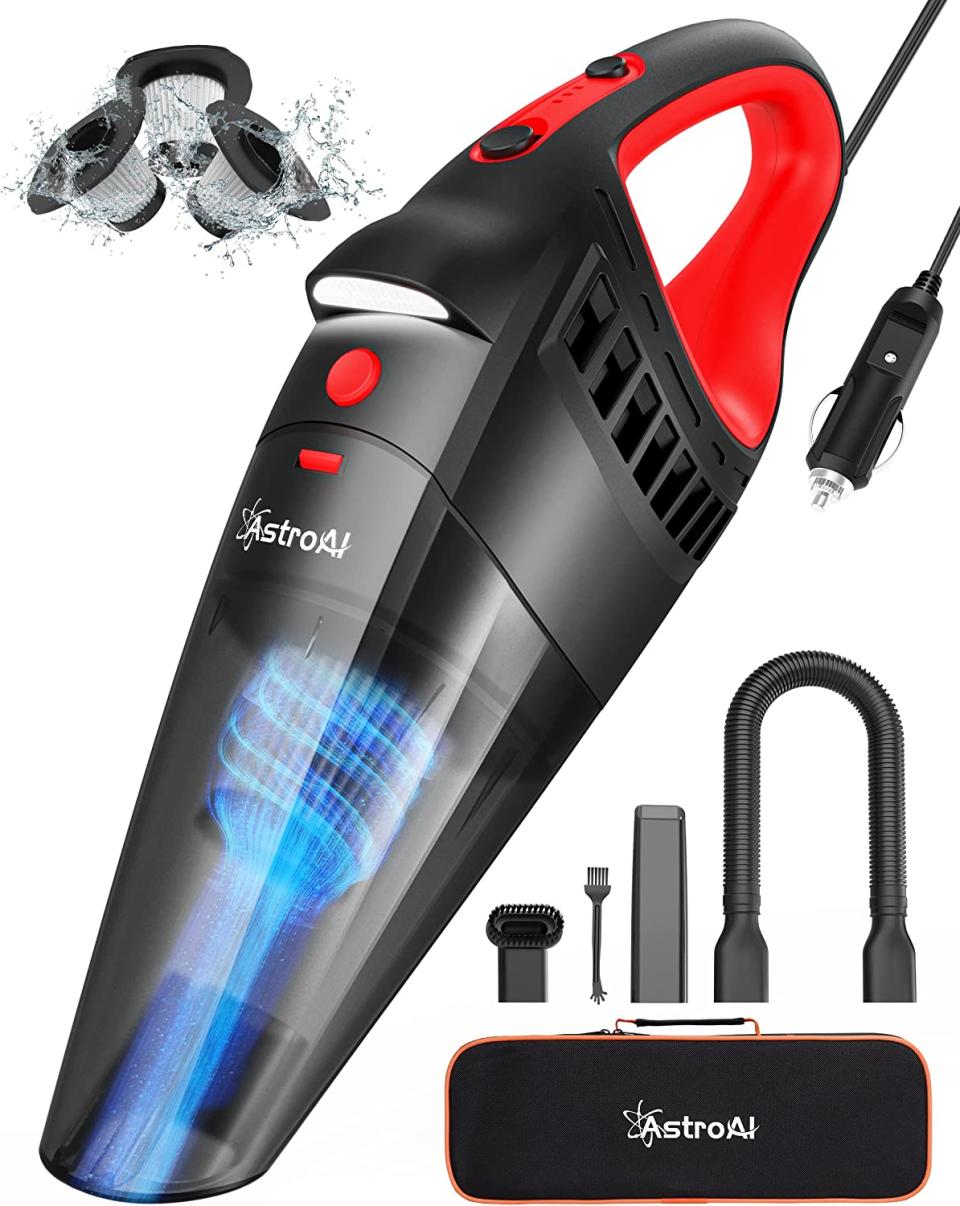 AstroAI Car Vacuum. Image via Amazon.