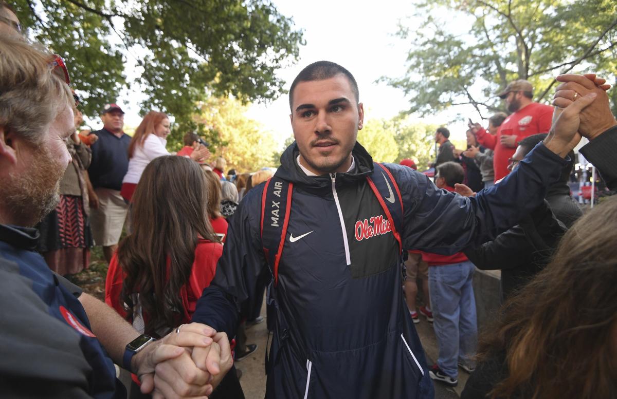 First Look: Scouting Ole Miss QB Chad Kelly