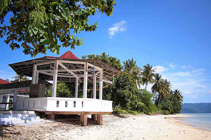 Pristine island: Secluded at the southern part of the bay, Tanjung Putus still offers visitors a clean white sandy beach. (