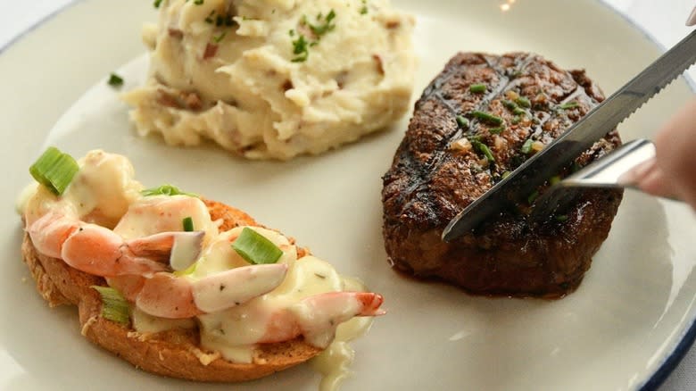 Steak and seafood, Landry's Seafood House