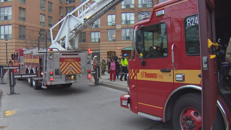 Furniture in hallway, lack of sprinklers a concern in deadly fire, says Toronto fire chief
