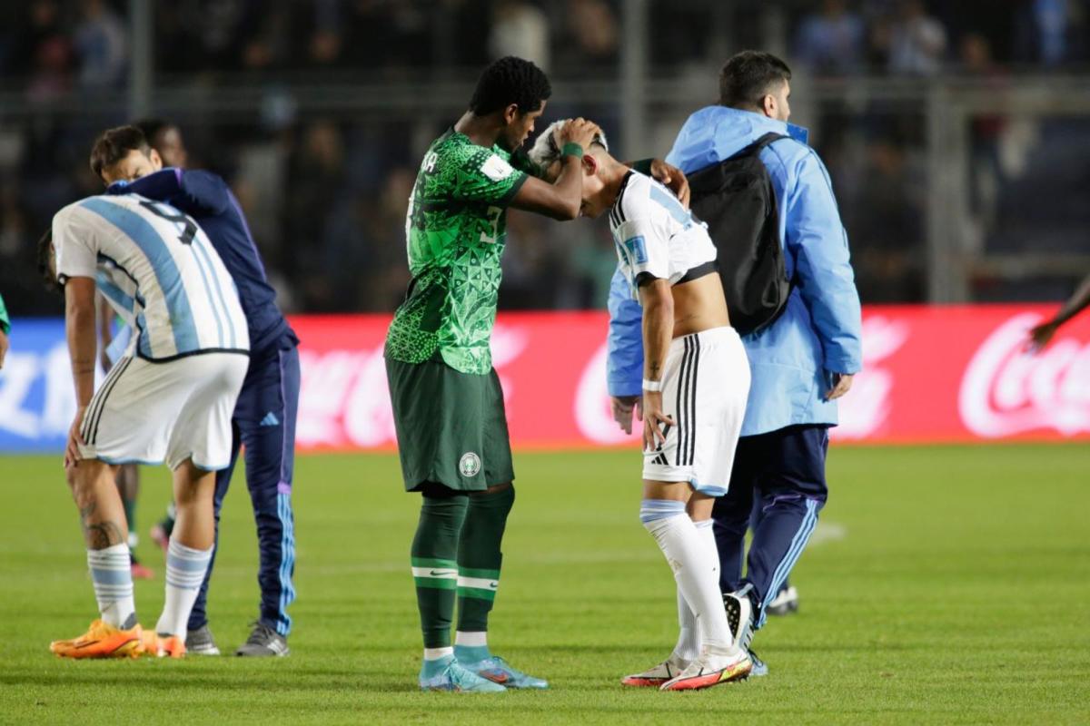 En Uruguay salen con todo para defender sus cuatro títulos mundiales ante  la FIFA - GolCaracol