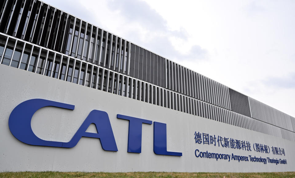 Der weltweit größte Hersteller für Autobatterien, CATL, betreibt seit Anfang Jahr eine Batteriezellenfabrik in Thüringen. - Copyright: picture alliance/dpa | Martin Schutt