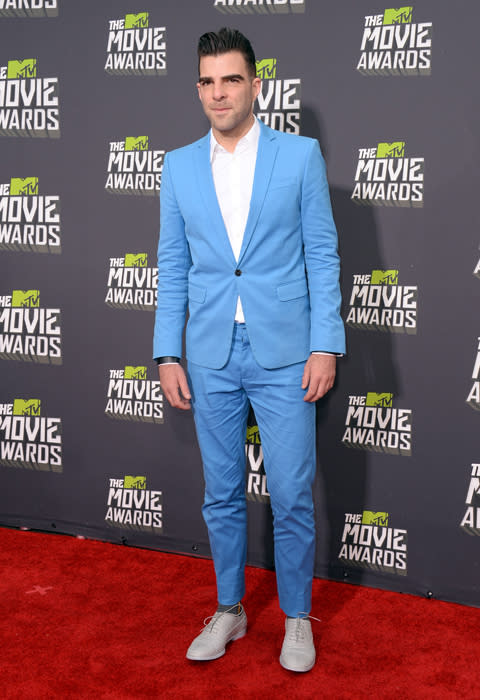 'Star Trek Into Darkness' star Zachary Quinto was channeling adorable geek chic in this pale blue suit.