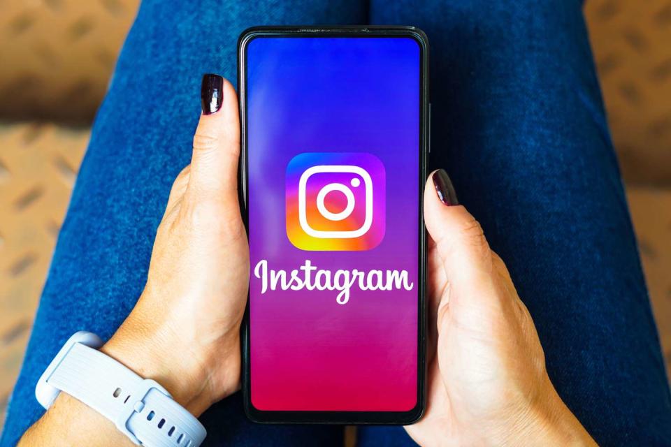 <p>Rafael Henrique/SOPA Images/LightRocket via Getty</p> New lawsuit alleges Instagram and Facebook are harmful to kids