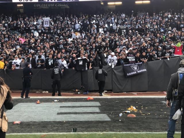 Raiders fans throw garbage, fight with security after ugly final game in  Oakland