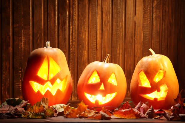 <p><a href="https://www.shutterstock.com/image-photo/jack-o-lanterns-halloween-pumpkin-face-221125612" rel="nofollow noopener" target="_blank" data-ylk="slk:Chepko Danil Vitalevich;elm:context_link;itc:0;sec:content-canvas" class="link ">Chepko Danil Vitalevich</a></p>