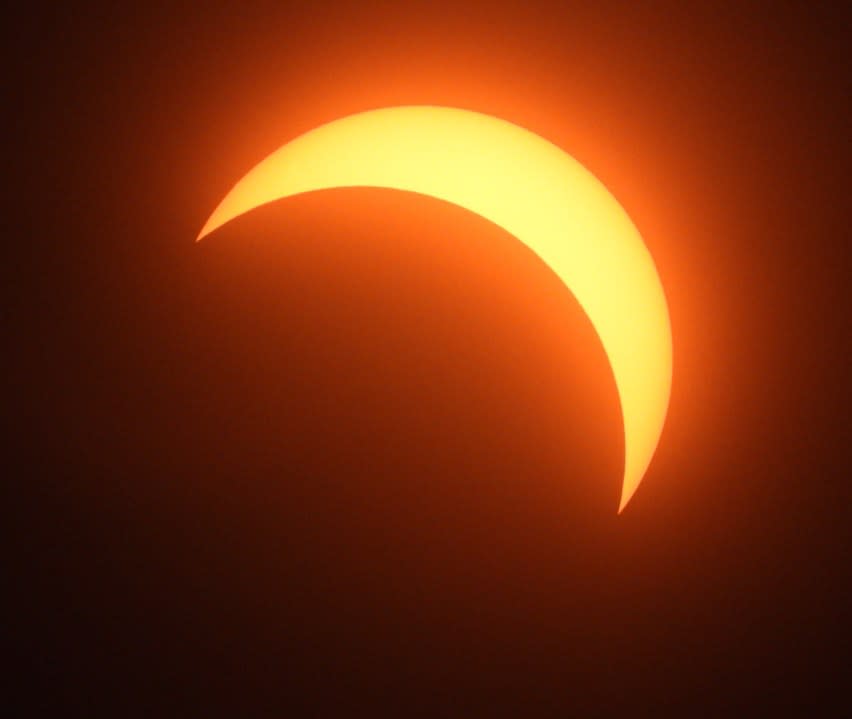 Eclipse seen from Syracuse (Courtesy: Ron Berglund)