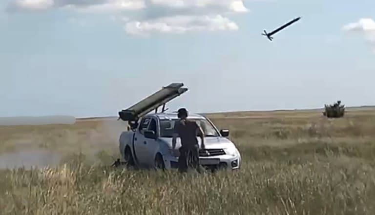 Lanzamisiles en una camioneta del ejército ucraniano
