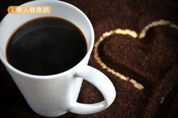 雖然咖啡含有多種能穩定血糖的成分，但糖尿病友在飲用前，建議還是先諮詢醫師意見。