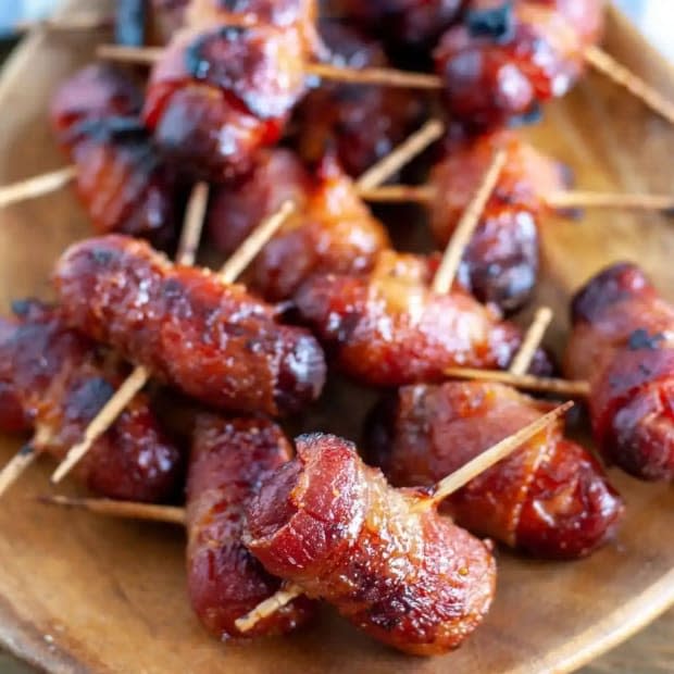 <p><a href="https://www.foodlovinfamily.com/air-fryer-bacon-wrapped-little-smokies/" rel="nofollow noopener" target="_blank" data-ylk="slk:Food Lovin' Family;elm:context_link;itc:0;sec:content-canvas" class="link ">Food Lovin' Family</a></p>