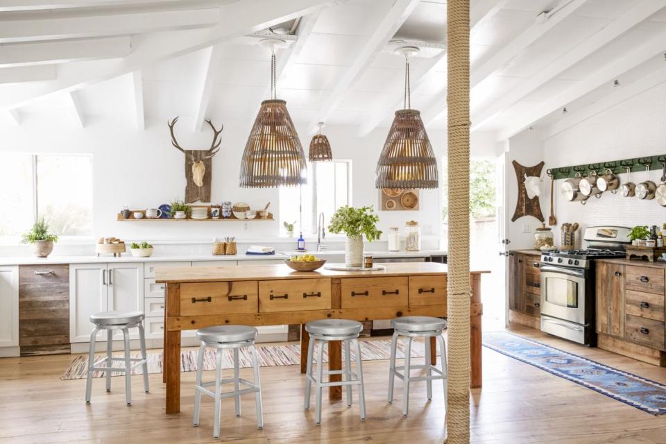 20 Bright Lighting Ideas for Every Kitchen