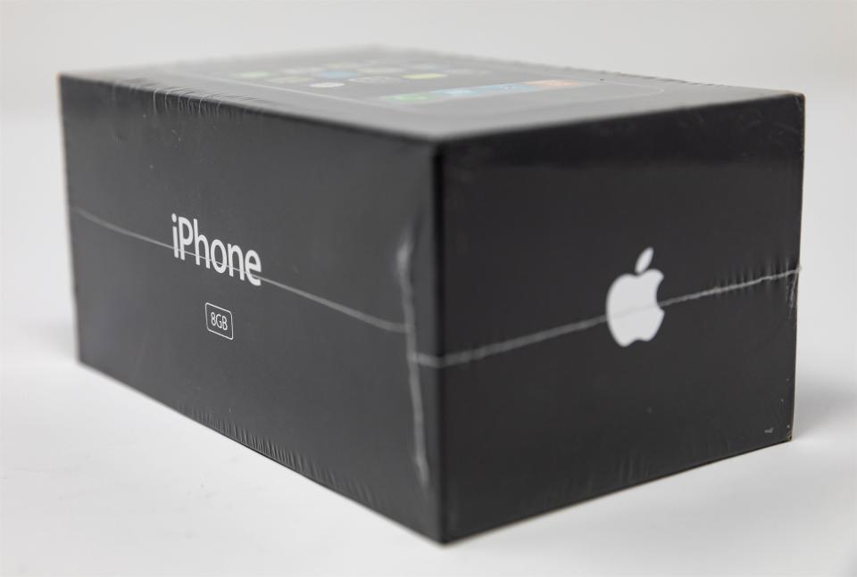 初代iPhone, 未開封, 2007年, 拍賣, 30萬港元成交, 原價65倍