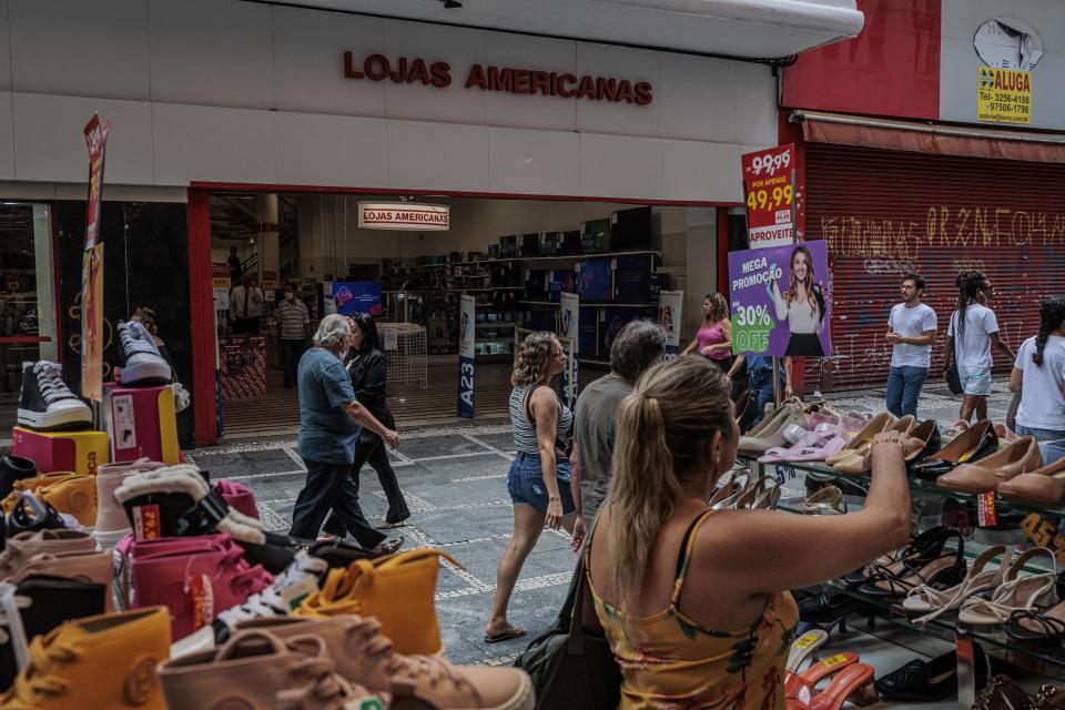 ***ARQUIVO***SÃO PAULO, SP, 17.01.2023 - Movimentação em frente à loja da Americanas na rua Direita, no centro de SP. (Foto: Bruno Santos/Folhapress)