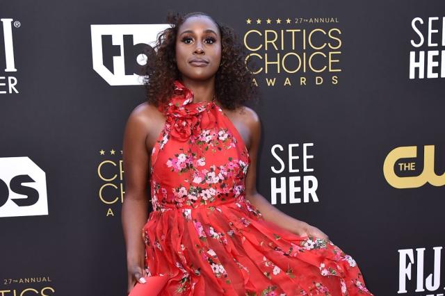 Stars arrive at Critics' Choice Awards 2022 red carpet