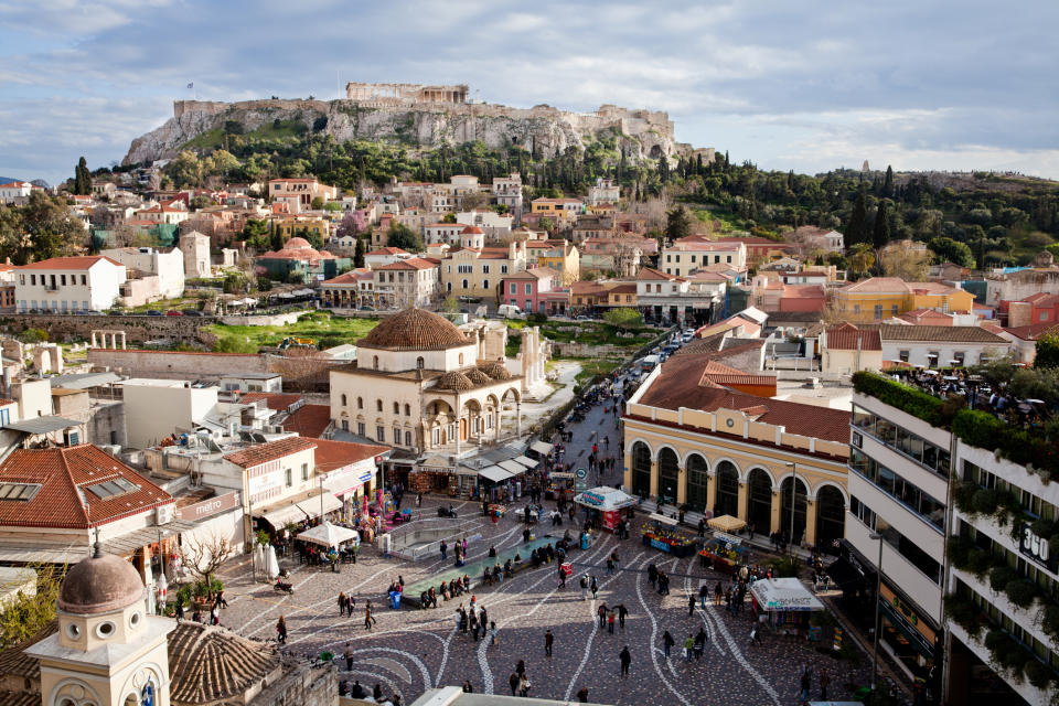 <p>En moyenne, un salarié grec travaille 2 035 heures par an. </p>